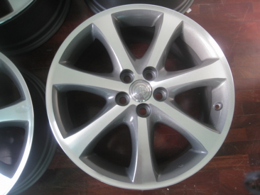 ขายล้อแม็กมือสอง toyota wish 17"x7" et45 5รู100 ล้อทำสีมาใหม่ครับ สีเทากันหน้าเงา ใส่ altis,corona exsior ได้ครับ ขายทั้งชุด 5,900 บาทครับ สนใจติดต่อเล็กคลองสามครับ 081-3747940