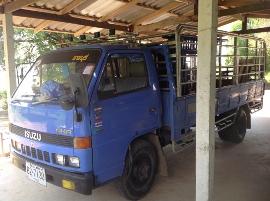 ขาย 6 ล้อ NKR-110  ยาว 4.30 m.