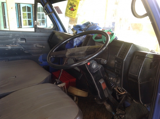 ขาย 6 ล้อ NKR-110 ยาว 4.30 m. ขาย 6 ล้อ NKR-110 ยาว 4.30 m.