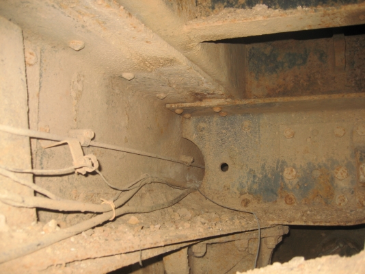 2 เพลา  195 แรง   ราคา  820.000  บาท