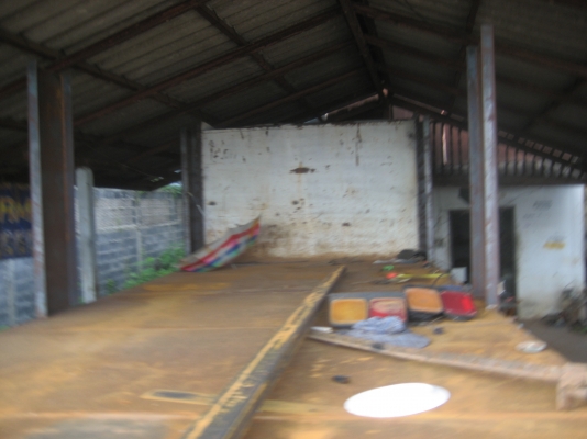 2 เพลา  195 แรง   ราคา  820.000  บาท