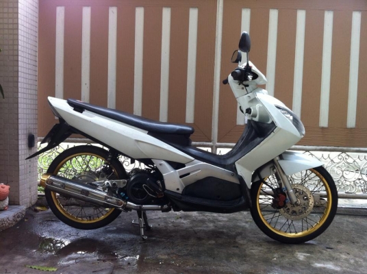 ขออนุญาติขาย Yamaha Nouvo MX 115 สีขาวมุก ราคาส่ง 9,900 บาท