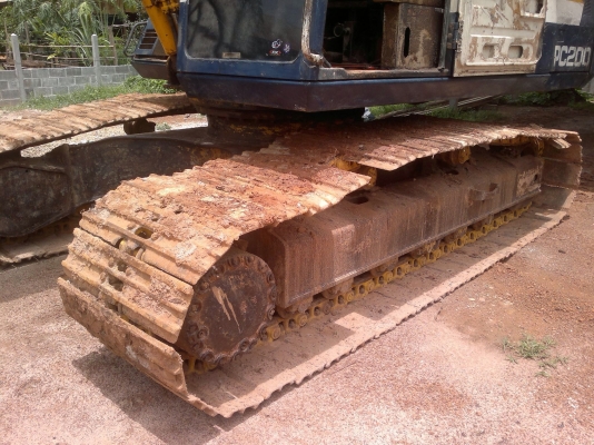 ขายด่วนรถแบคโฮ  KOMATSU  PC200 รุ่น 5  สภาพดีมาก  พร้อมใช้งาน