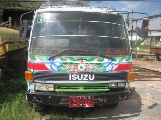 175 แรง  ราคา  560,000  บาท