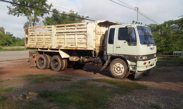 ขายรถบรรทุกสิบล้อดัมพ์ HINO 3H เครื่องเดิม 195 แรง แชสซีสวย กระบะเหล็ก ทะเบียนพร้อม