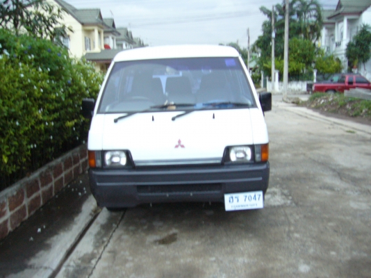 ขายรถตู้ mitsubishi l300 สวยๆๆเดิมๆๆ วิ่งน้อย 115000บ. ขายรถตู้ mitsubishi l300 สวยๆๆเดิมๆๆ วิ่งน้อย 115000บ.