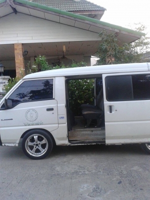 ขายรถตู้ mitsubishi l300 สวยๆๆเดิมๆๆ วิ่งน้อย 115000บ. ขายรถตู้ mitsubishi l300 สวยๆๆเดิมๆๆ วิ่งน้อย 115000บ.