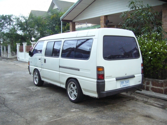 ขายรถตู้ mitsubishi l300 สวยๆๆเดิมๆๆ วิ่งน้อย 115000บ. ขายรถตู้ mitsubishi l300 สวยๆๆเดิมๆๆ วิ่งน้อย 115000บ.