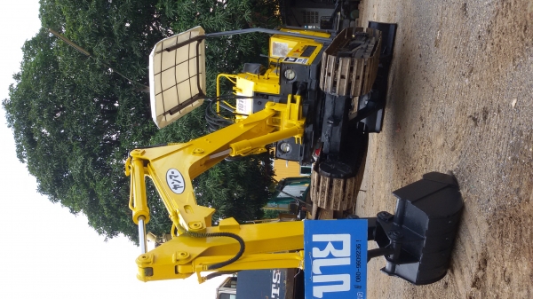 ขายรถขุด YANMAR. YB 1200s(FROM JAPAN)ราคาต่อรองได้นะครับ ขายรถขุด YANMAR. YB 1200s(FROM JAPAN)ราคาต่อรองได้นะครับ