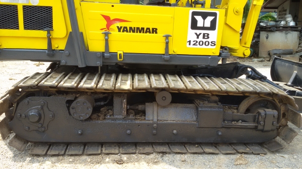 ขายรถขุด YANMAR. YB 1200s(FROM JAPAN)ราคาต่อรองได้นะครับ ขายรถขุด YANMAR. YB 1200s(FROM JAPAN)ราคาต่อรองได้นะครับ