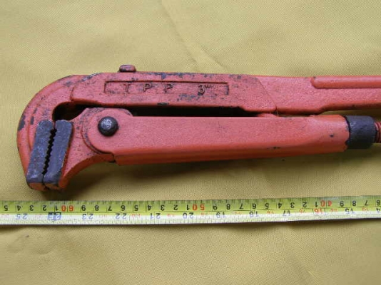 ประแจคอม้าสองขา ของ SWISS ขนาดปาก 3"