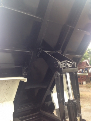 ขายรถ6ล้อดั้ม ISUZU NKR หัวขาวไฟเพชร กระบะดั้มต่อใหม่ทั้งลูก