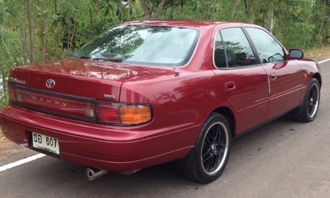 ขายด่วน TOYOTA CAMRY GXi 2.2 AT ปี 95 รถสวยจัดรอบคัน ภายในเก๋งหรูหรา เบาะหนังแท้ CD MP3 พ.เพาเวอร์ ก.ไฟฟ้า ช่วงล่างแน่นดี ล้อแม็กขอบ 17 ลายสวย เ