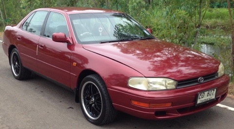 ขายด่วน TOYOTA CAMRY GXi 2.2 AT ปี 95 รถสวยจัดรอบคัน ภายในเก๋งหรูหรา เบาะหนังแท้ CD MP3 พ.เพาเวอร์ ก.ไฟฟ้า ช่วงล่างแน่นดี ล้อแม็กขอบ 17 ลายสวย เ