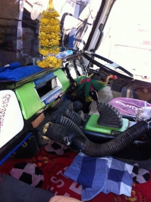 ขาย6ล้อ HINO KM เครื่อง6BB 145แรง เกียร์ร๊อค6เกียร์ กระบะดั้มยาว4.20เมตรสภาพสวยๆพร้อมใช้ ขาย6ล้อ HINO KM เครื่อง6BB 145แรง เกียร์ร๊อค6เกียร์ กระบะดั้มยาว4.20เมตรสภาพสวยๆพร้อมใช้