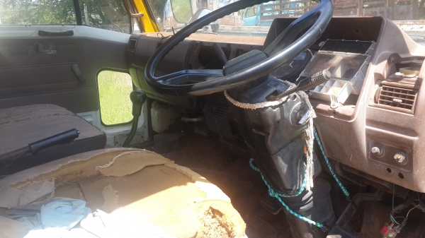 ขายด่วนHINO FB112ติดเครนUNIC3ตันสภาพพร้อมใช้ราคาโทร0843923995