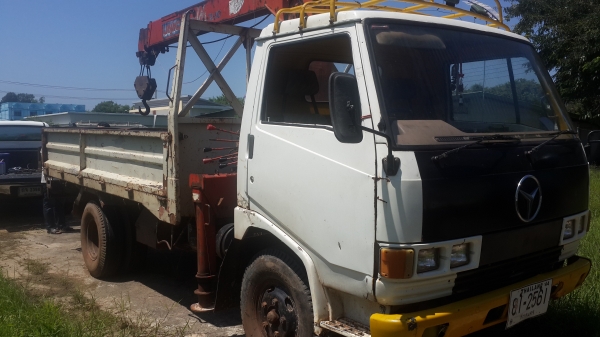 ขายด่วนHINO FB112ติดเครนUNIC3ตันสภาพพร้อมใช้ราคาโทร0843923995