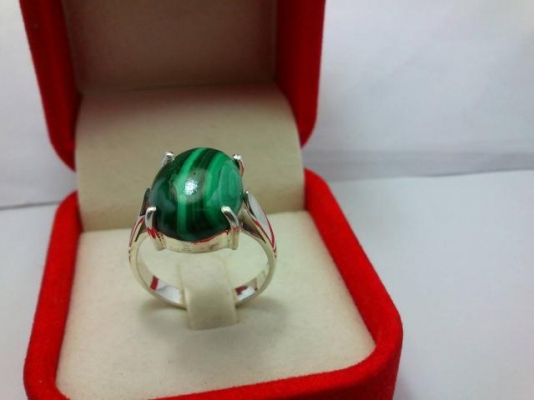 แหวนเงินพลอยมาลาไคล์