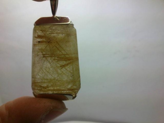 จี้ี้ี้เงินพลอยไหมทองอันใหญ่