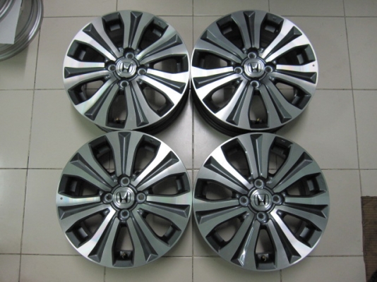 ขายล้อแม็ก HONDA FREED ขอบ 15 สภาพสวย