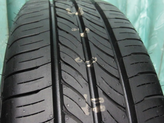 ขายยางติดรถป้ายแดง Dunlop ขอบ 15 ขนาด 185 60 15 ปี 14