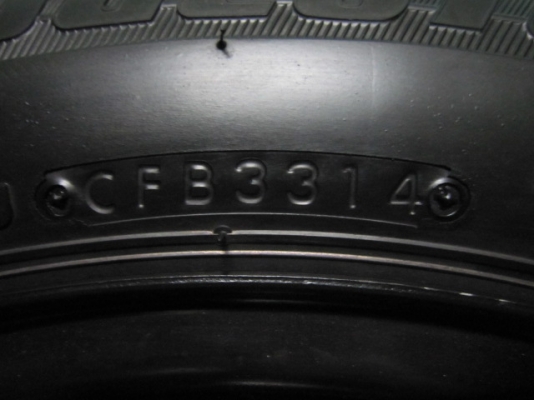 ขายยางติดรถป้ายแดง Bridgestone ขอบ 15 ขนาด 175 65 15 วิ่งมาแค่ 30 โล