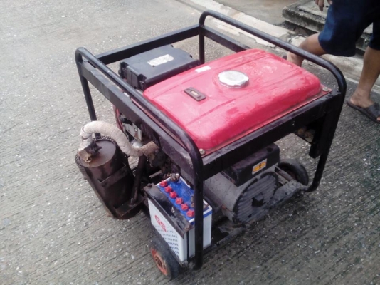 ขายเครื่องปั่นไฟ HONDA 20 HP มือสอง พร้อมใช้ 10 KVA. สตารท์มือด้วยกุญเเจ