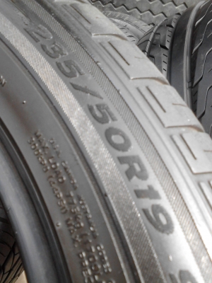 235/50R19 HANKOOK OPTIMO K415  มีคู่  2 เส้น  ปี 2011  TEL.081-427-3941