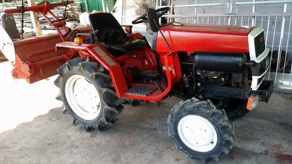 รถไถพรวนดินนั่งขับ YANMAR 15 แรง 2 เพลา 4WD เก่าญี่ปุ่น สภาพพร้อมใช้งาน เครื่องยนต์แรงและติดง่าย คุณภาพดี รถไถพรวนดินนั่งขับ YANMAR 15 แรง 2 เพลา 4WD เก่าญี่ปุ่น สภาพพร้อมใช้งาน เครื่องยนต์แรงและติดง่าย คุณภาพดี