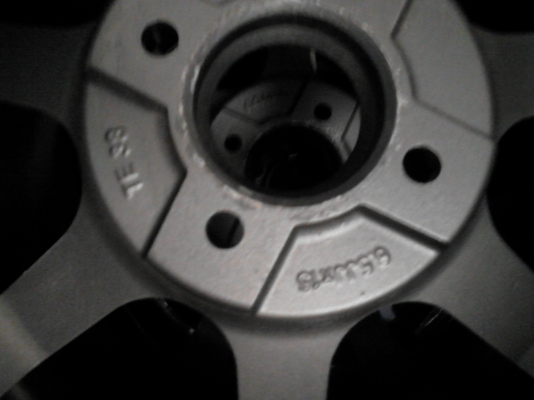 แม๊กพร้อมยาง 185/60R15 DUNLOP SP SPORT 2030  ปีสวยๆ 2012 ขายชุด 4 ล้อ TEL.081-427-3941