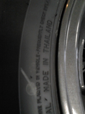 แม๊กพร้อมยาง 185/60R15 DUNLOP SP SPORT 2030  ปีสวยๆ 2012 ขายชุด 4 ล้อ TEL.081-427-3941