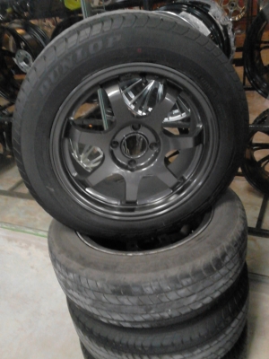 แม๊กพร้อมยาง 185/60R15 DUNLOP SP SPORT 2030  ปีสวยๆ 2012 ขายชุด 4 ล้อ TEL.081-427-3941