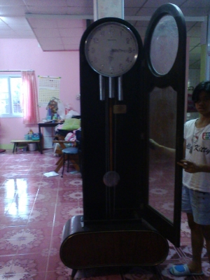 นาฬิกาตั้งพื้นเยอรมัน