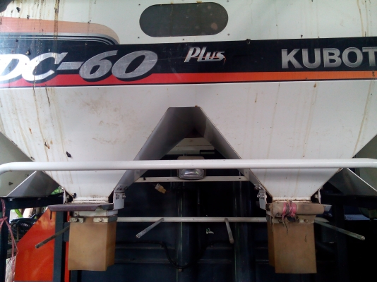 รถเกี่ยวข้าว คูโบต้า DC 60 ปี 54 สภาพสวย ลดอีก รถเกี่ยวข้าว คูโบต้า DC 60 ปี 54 สภาพสวย ลดอีก