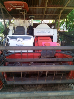 รถเกี่ยวข้าว คูโบต้า DC 60 ปี 54 สภาพสวย ลดอีก รถเกี่ยวข้าว คูโบต้า DC 60 ปี 54 สภาพสวย ลดอีก