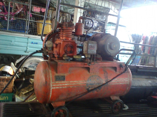 ปั้มลม 150 ลิตรญี่ปุ่นสภาพเดิมๆครับ หัวเดียวญี่ปุ่นครับพร้อมใช้มอเตอร์มิสซูครับราคานี้คุ้มครับ