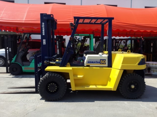 ขาย Komatsu FD50E-6 ดีเซล 6D95 ออโต้ 5 ตัน ยกสูง	3 เมตร