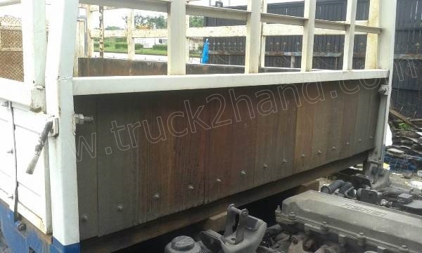 รถกระบะ 4 ล้อใหญ่ใช้เชื้อเพลิง แก๊ซLPG  ISUZU รุ่น NKR