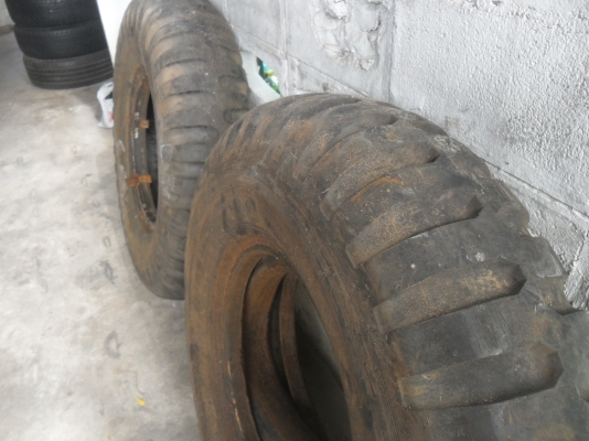 มาใหม่ วันนี้ ยาง 11.00 - 20 ลายทหาร สวยๆ 1 คู่ ราคา 4500 บาท