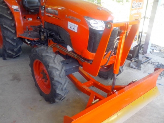 ขายรถไถคูโบต้า  KUBOTA     L4708 (4WD)  พร้อมติดตั้งใบมีดดันหน้าใหม่