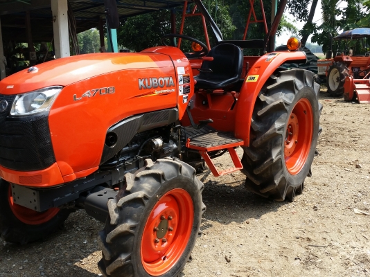 ขายรถไถคูโบต้า  KUBOTA     L4708 (4WD)  พร้อมติดตั้งใบมีดดันหน้าใหม่