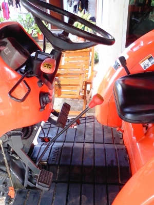 ขายรถไถคูโบต้า  KUBOTA     L4708 (4WD)  พร้อมติดตั้งใบมีดดันหน้าใหม่