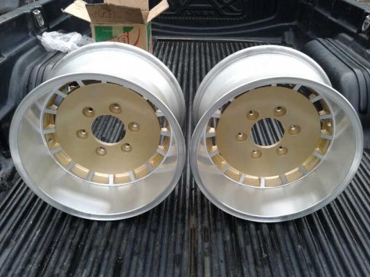 ขายล้อ15x8.5        6รู139       1คู่