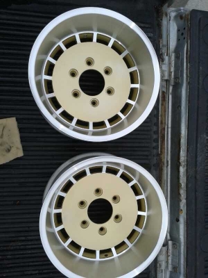 ขายล้อ15x8.5        6รู139       1คู่