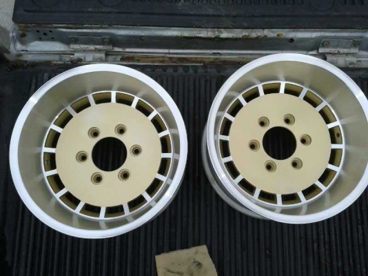 ขายล้อ15x8.5        6รู139       1คู่