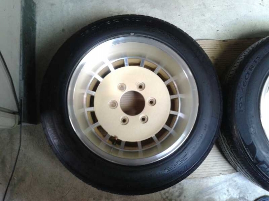 ขายล้อ15x8.5        6รู139       1คู่