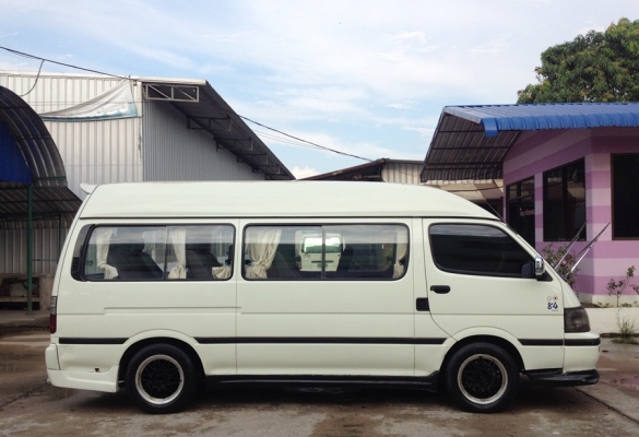 รถตู้สวยๆปี47 หลังคาสูง เครื่องดี