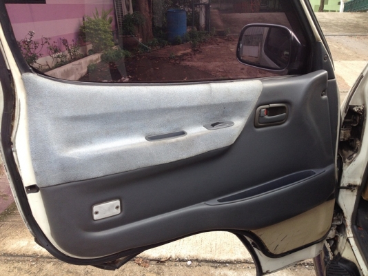 รถตู้สวยๆปี47 หลังคาสูง เครื่องดี