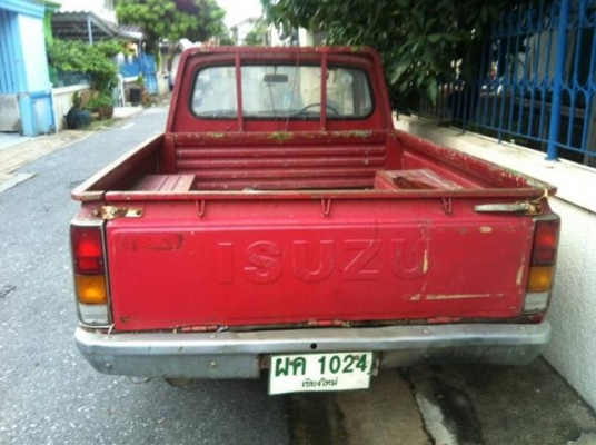 ขายกระบะ 4 ขอ Isuzu หน้าเบ็นซ์ ขายกระบะ 4 ขอ Isuzu หน้าเบ็นซ์