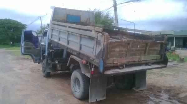 อีซูซุห้างปี41 ฝาขาว ดัมพ์สามมิตรแท้ (ต่อรอง) ดูรถได้ที่โคราชเจ้าของขายเอง